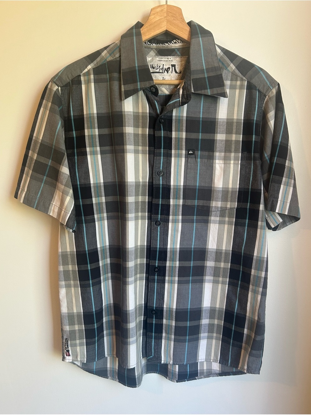 Quiksilver Men's Plaid Short Sleeve Casual Shirt Small S